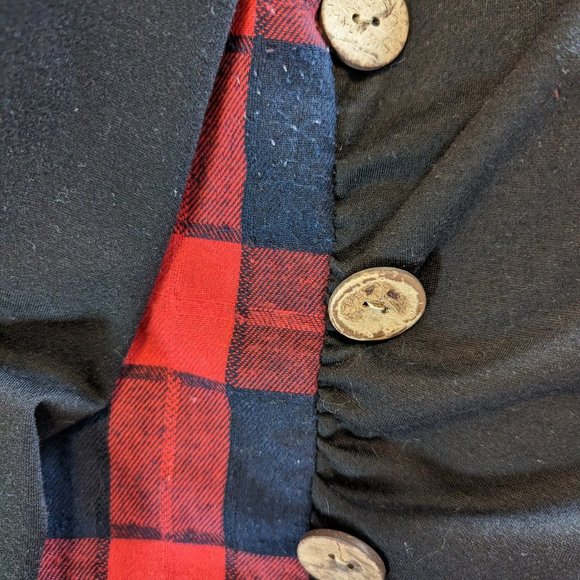 Plaid and black button detail tunic - Picture 7 of 7
